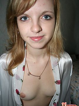 beautiful pussy and teen of young teen she show her pussy erotic pictures